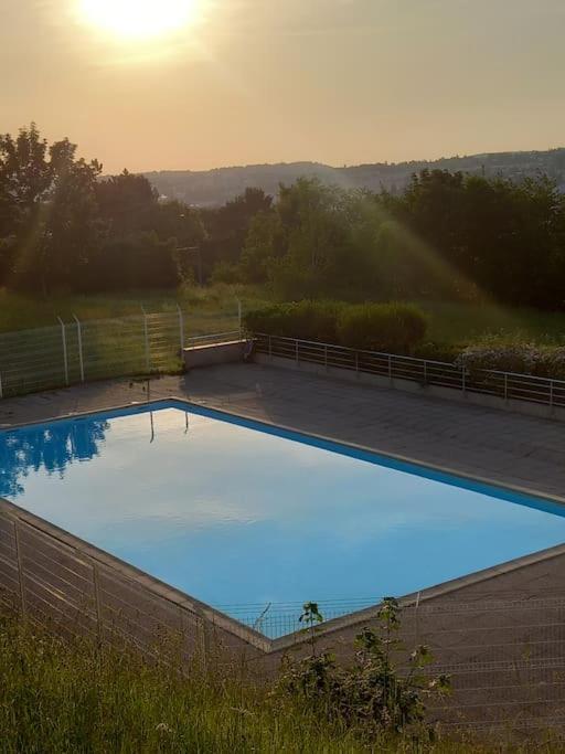 Апартаменты Le Doubs Cosy Безансон Экстерьер фото